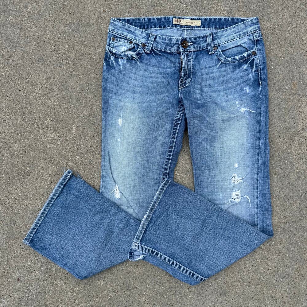 Y2K Buckle BKE Stella 30x31 1/2 Low Rise Flare Faded Worn In Jeans